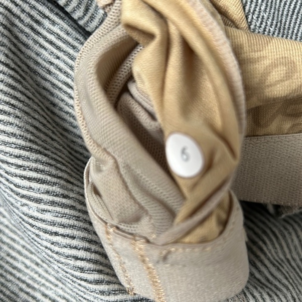 lululemon Cool Racer back Top-Size 6 - Picture 5 of 6